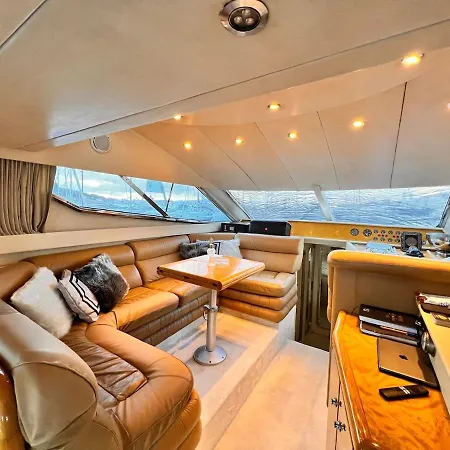 Exclusive 2 Botel