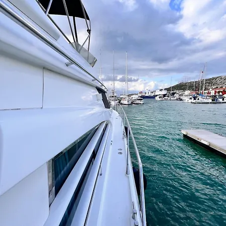 Exclusive 2 Botel *