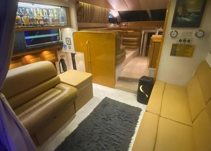 Bådhotel Exclusive 2 Çeşme