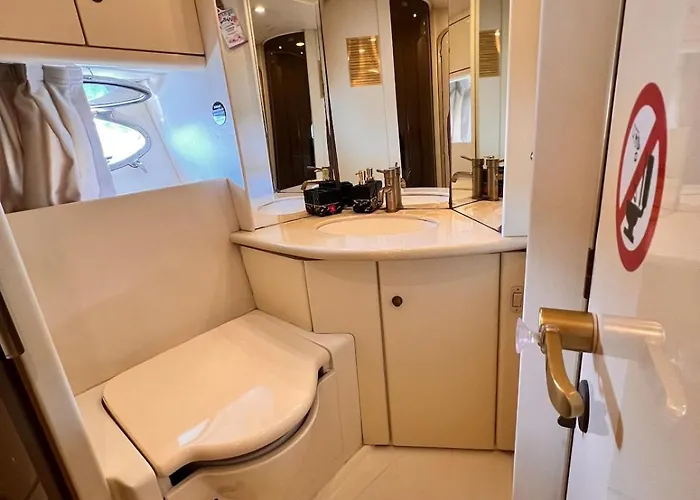 Exclusive 2 Bådhotel *