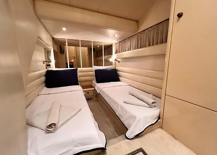 Exclusive 2 Bådhotel *