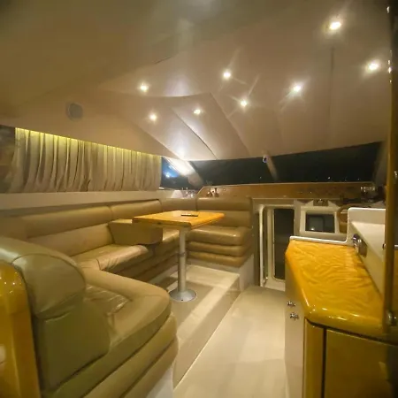 Exclusive 2 Hotel en barco