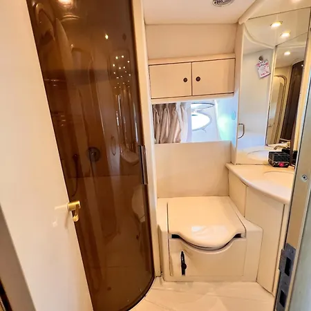 Exclusive 2 Botel Cesme