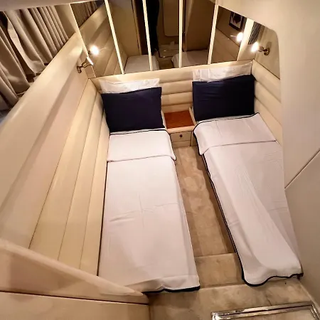 Exclusive 2 Botel Cesme