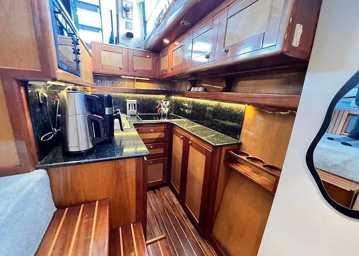 船屋 Exclusive 2 *