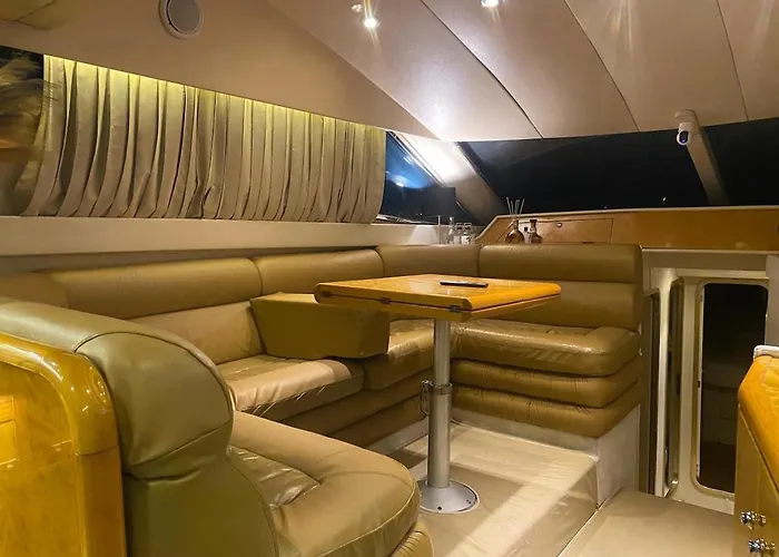 Exclusive 2 船屋 *