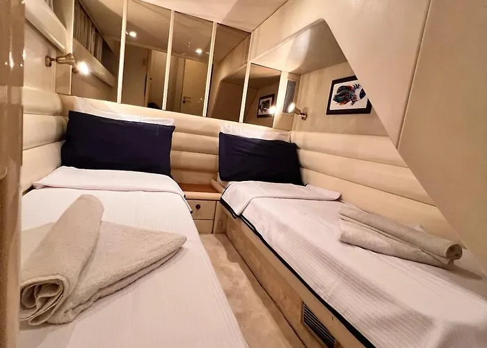 Exclusive 2 船屋 Çeşme